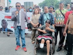 *Gunakan Kursi Roda, Korban Dugaan Malpraktek RS Mitra Sejati minta Kapoldasu Tindaklanjutin Laporannya*