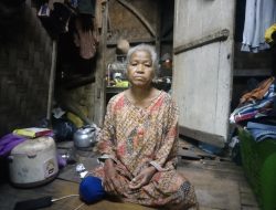Sangat Disayangkan, Satu Keluarga di Lebak Tinggal di Rumah Tak Layak Huni Tanpa Bantuan Pemerintah