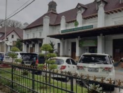 *Keluarga Doris dan Riris memohon keringanan hukuman kepada Jaksa penuntut umum*