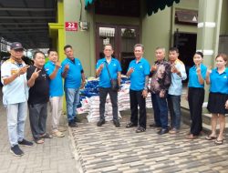 Rayakan Imlek 2576, YAKIN Bagikan Ratusan Paket Sembako untuk Warga Medan