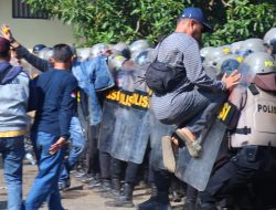 Polres Pekalongan Gelar Latihan Simulasi  Pengamanan Unjuk Rasa yang Humanis