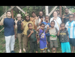 Kunjungi Cako Nusi, Nancy Raweyai Dukung Gerakan Literasi Akar Rumput Papua