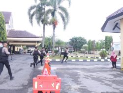 Polres Pekalongan Gelar Simulasi Sispam Mako untuk Menghadapi Situasi Darurat