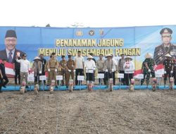 ‎Wakapolri dan Kapolda Lampung Dampingi Menko Pangan Zulkifli Hasan Tanam Jagung di Lampung Selatan ‎