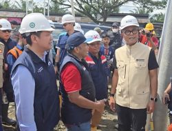 Dirut PTPN IV dan Direktur HK PTPN I Dampingi COO Danantara Tinjau Pembangunan Huntara di Aceh