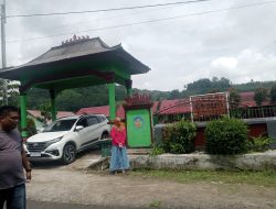 ‎Jalan Utama Dusun Papandu Rusak , Warga Desa Ruguk Keluhkan Banyak Lubang ‎