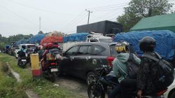 ‎Pelabuhan BBJ Bakauheni “Macet Total”! Truk Mengular Berhari-hari, Pengguna Jasa dan Pengurus Ekspedisi Kecewa  ‎