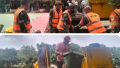 Satgas Sampah Berjibaku Naikan Tumpukan Sampah Ke Unit Truk