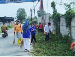 Wujudkan Jambe Bersih Dan Nyaman, Pemdes Daru Dan Kecamatan Jambe Gelar Aksi Kebersihan Di Perbatasan Desa