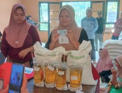 Pembagian Sembako Di Desa Pasir Eurih Berjalan Lancar Dan Tertib