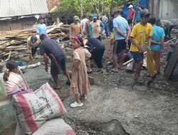 Warga Kampung Tipar Antusias Gotong Royong Bedah Rumah Tidak Layak Huni Secara Swadaya