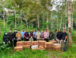 Tak Kenal Jarak! Polisi Datangi Pulau Sebesi Naik Perahu, Selamatkan Generasi Muda dari Narkoba dan Bullying