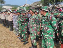 Awali Kegiatan dengan Apel Pagi, Satgas TMMD ke-130 Bersiap Renovasi Rumah Tidak Layak Huni di Citorek Barat